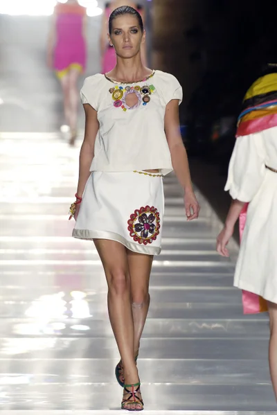 Look 50